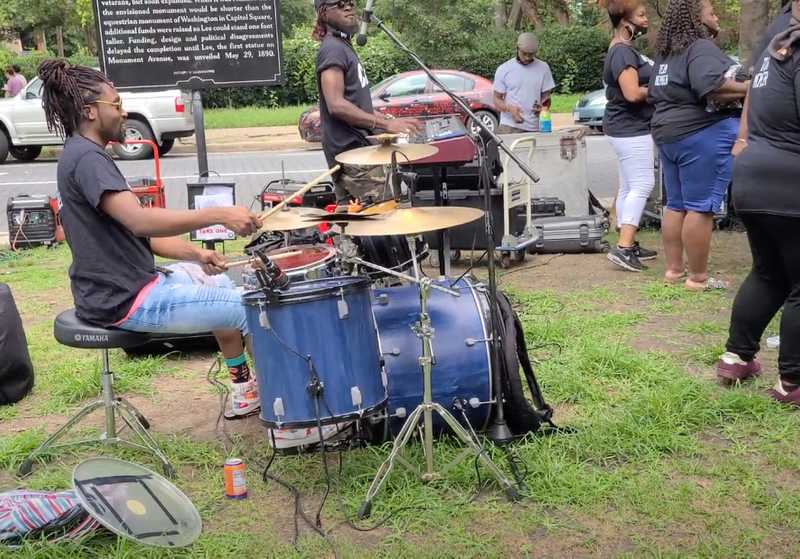 Musicians Perform In The Median of Monument Avenue